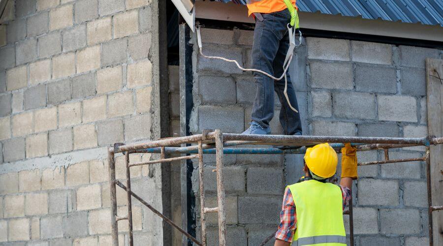 Professional residential roofers in Santa Fe, MO